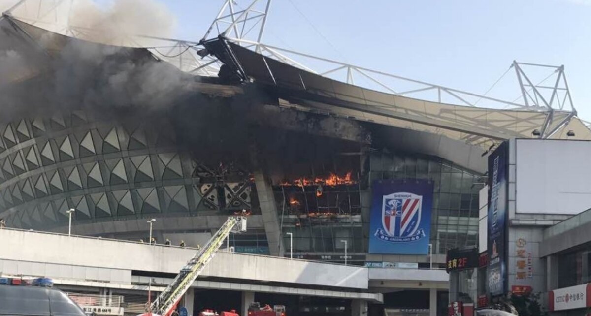 VIDEO + FOTO Stadionul celui mai bine plătit jucător din lume a luat foc! Imagini dramatice din această dimineață