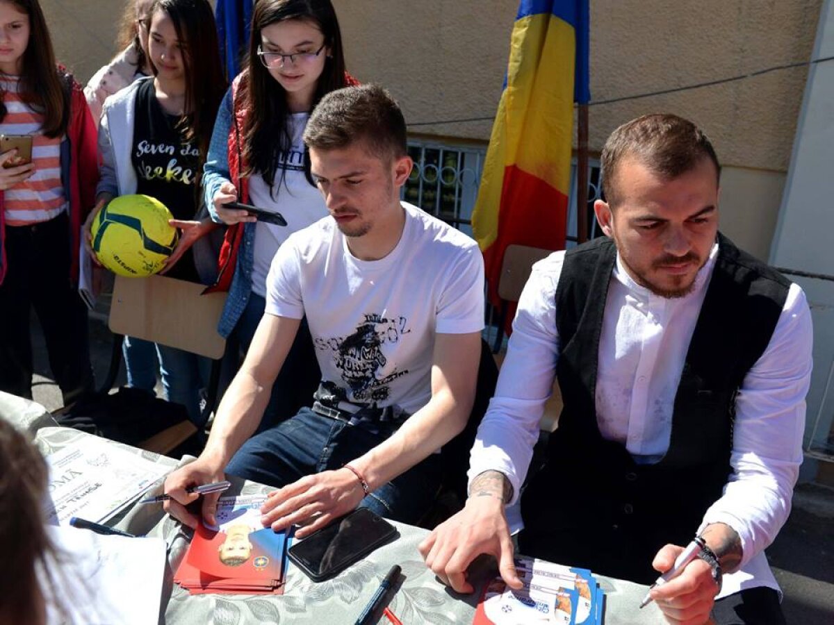 VIDEO + GALERIE FOTO Acțiune a Stelei la o școală din București 