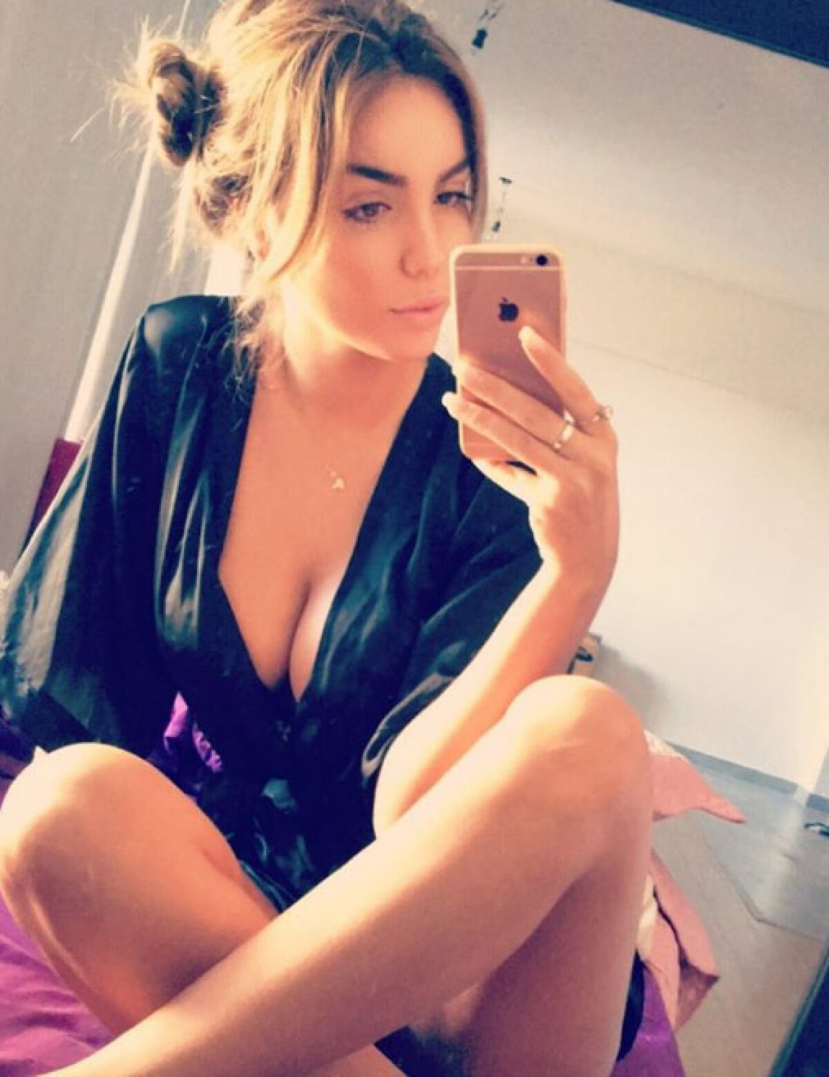 FOTO Asistenta hot de la TV a cucerit Insula: Lucia a devenit faimoasă printre fotbaliști!