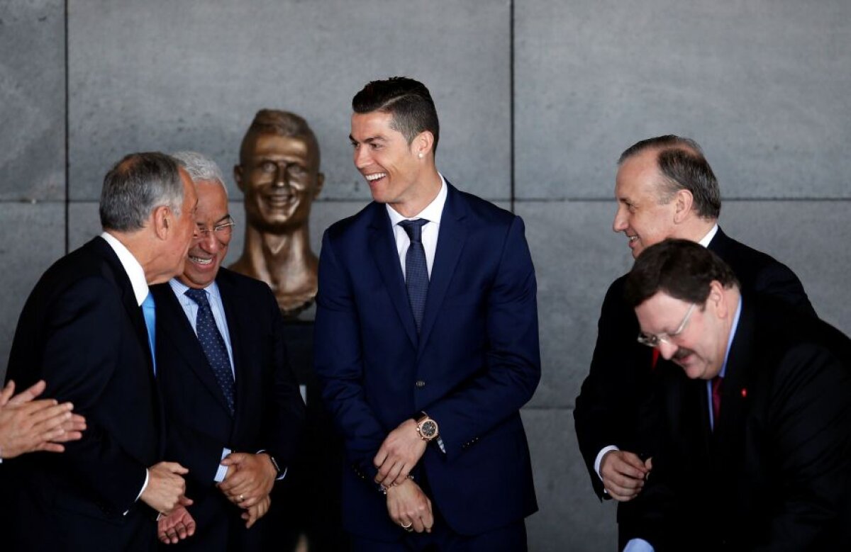FOTO You had one job :) Noua statuie a lui Ronaldo a cucerit internetul » Cele mai tari 5 glume