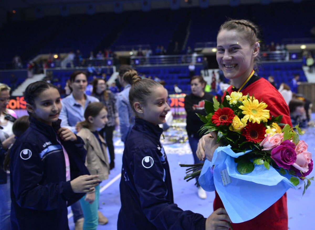FOTO O campioană anunțată » CSM București a cucerit al treilea titlu consecutiv la handbal feminin 