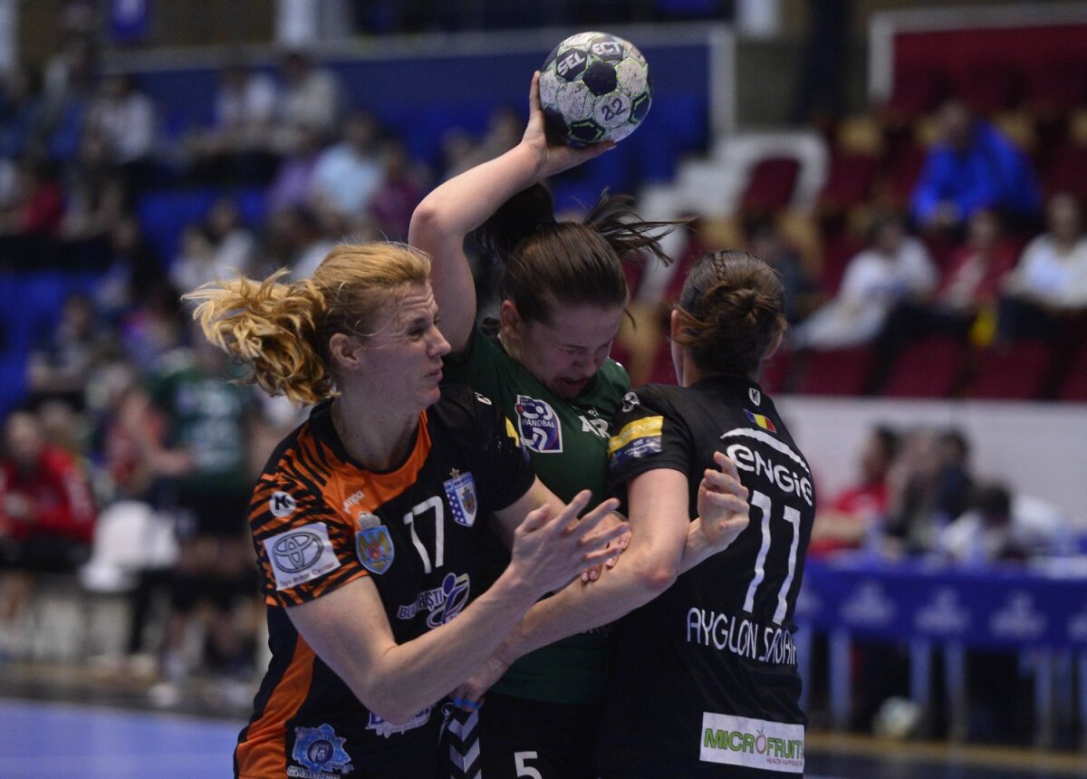 FOTO O campioană anunțată » CSM București a cucerit al treilea titlu consecutiv la handbal feminin 