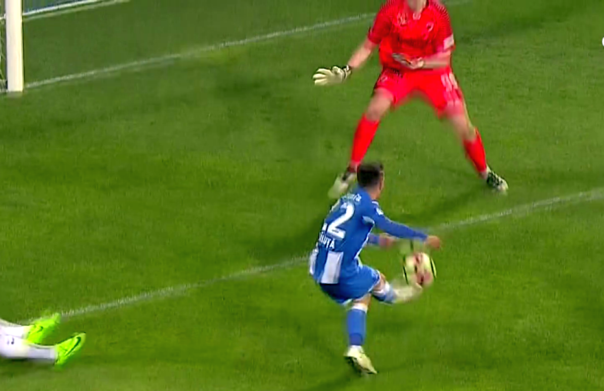 FOTO Ratare uriașă în CSU Craiova - Dinamo » Cerniauskas i-a "scos" pe "câini"