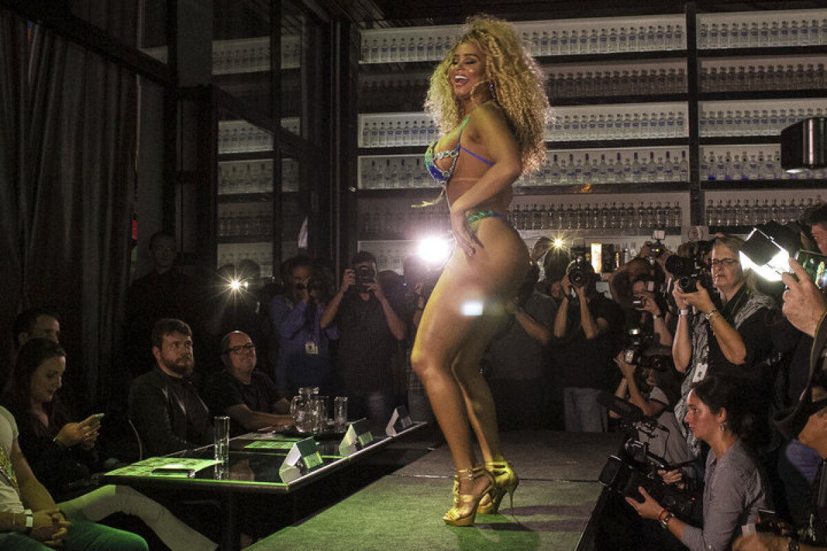 FOTO Trebuia să iasă cu Ronaldo! O braziliancă focoasă a ratat aventura vieții ei