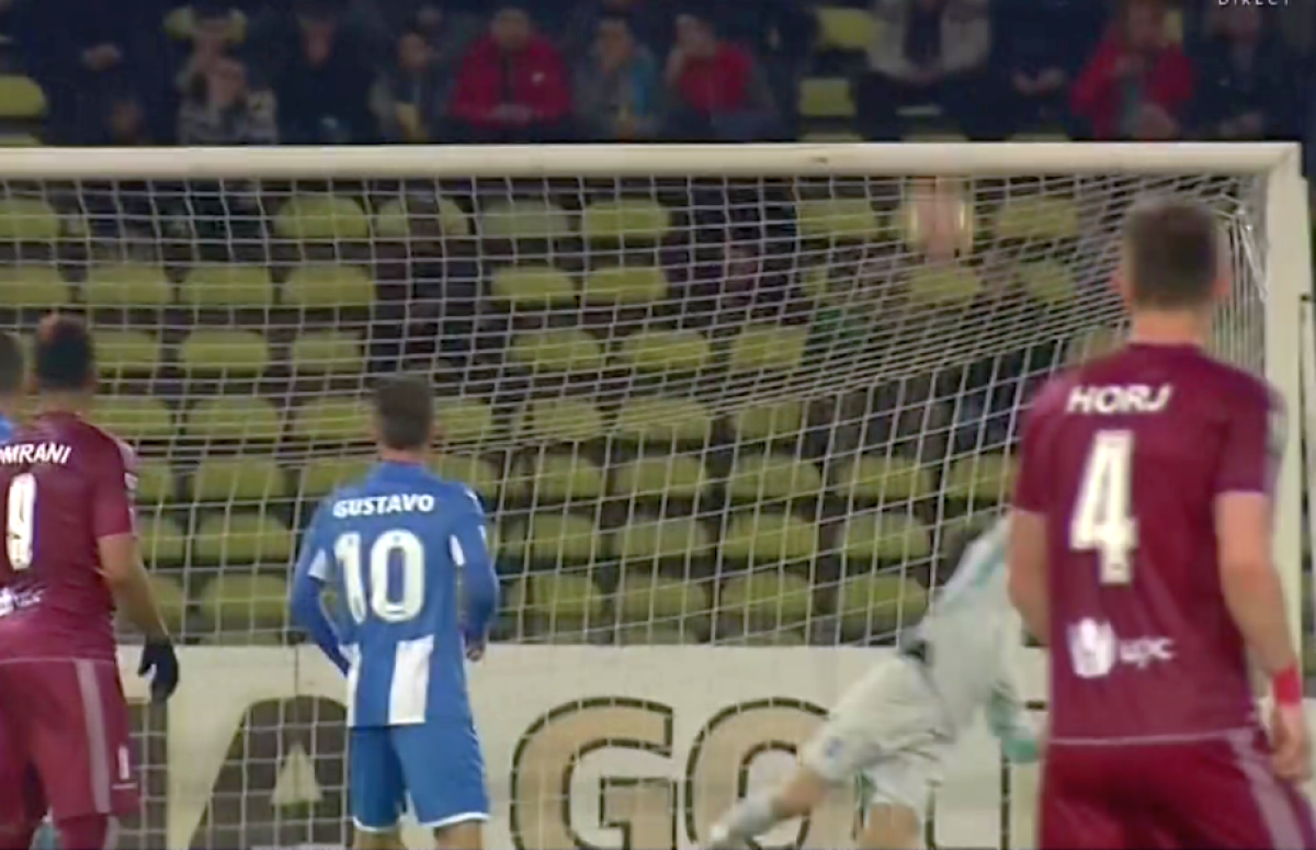 FOTO Gol superb marcat de Deac! Selecționerul Daum, impresionat! Cum a fost surprins în tribună