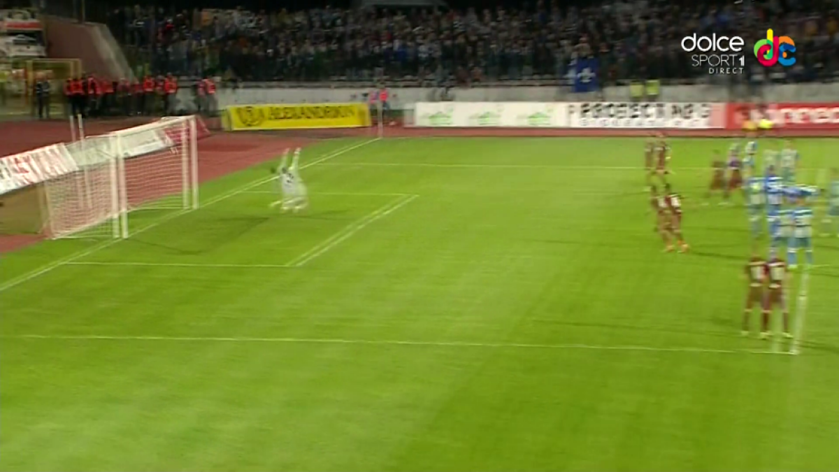 FOTO Gol superb marcat de Deac! Selecționerul Daum, impresionat! Cum a fost surprins în tribună