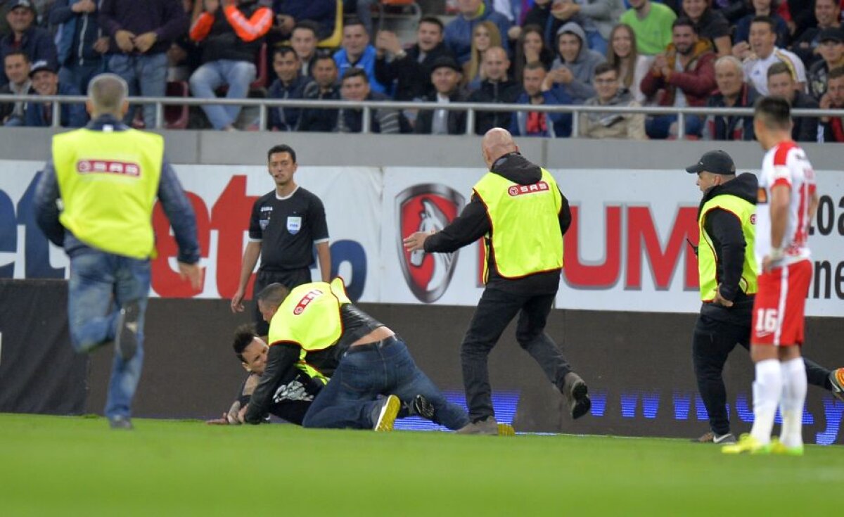 VIDEO + FOTO Ce nu s-a văzut la TV » Incident la Derby, meci întrerupt pentru 60 de secunde. Imagini filmate din tribună