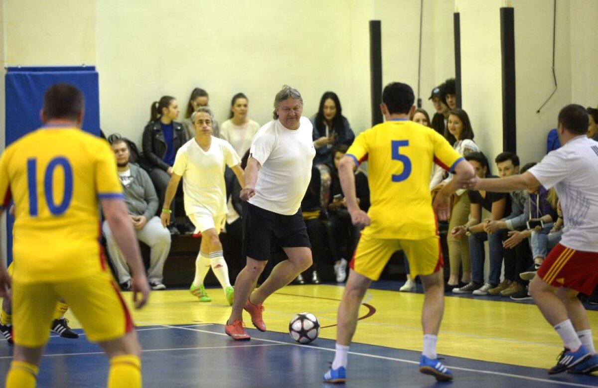 FOTO și VIDEO EXCLUSIV Vlădoiu a sărit la bătaie sub privirile lui Reghecampf și MM! » Schimb de replici cu Argăseală: "E fecesebist, că Steaua nu mai e!"