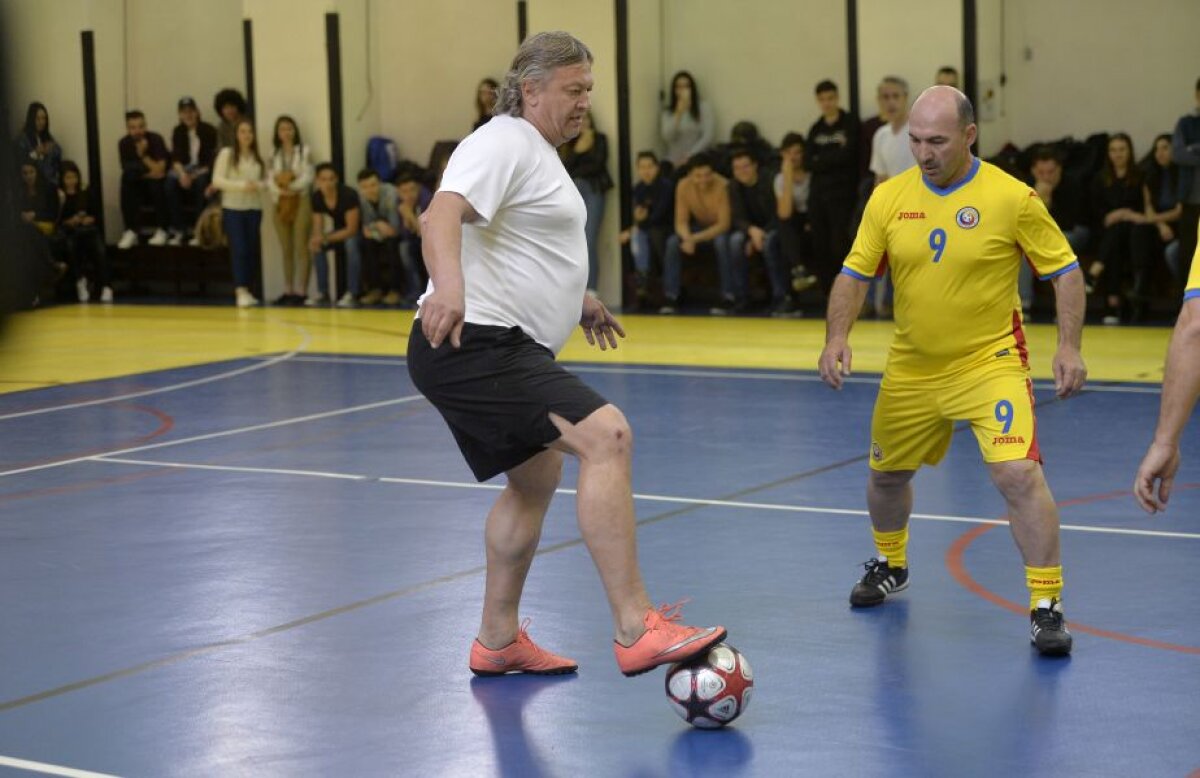 FOTO și VIDEO EXCLUSIV Vlădoiu a sărit la bătaie sub privirile lui Reghecampf și MM! » Schimb de replici cu Argăseală: "E fecesebist, că Steaua nu mai e!"