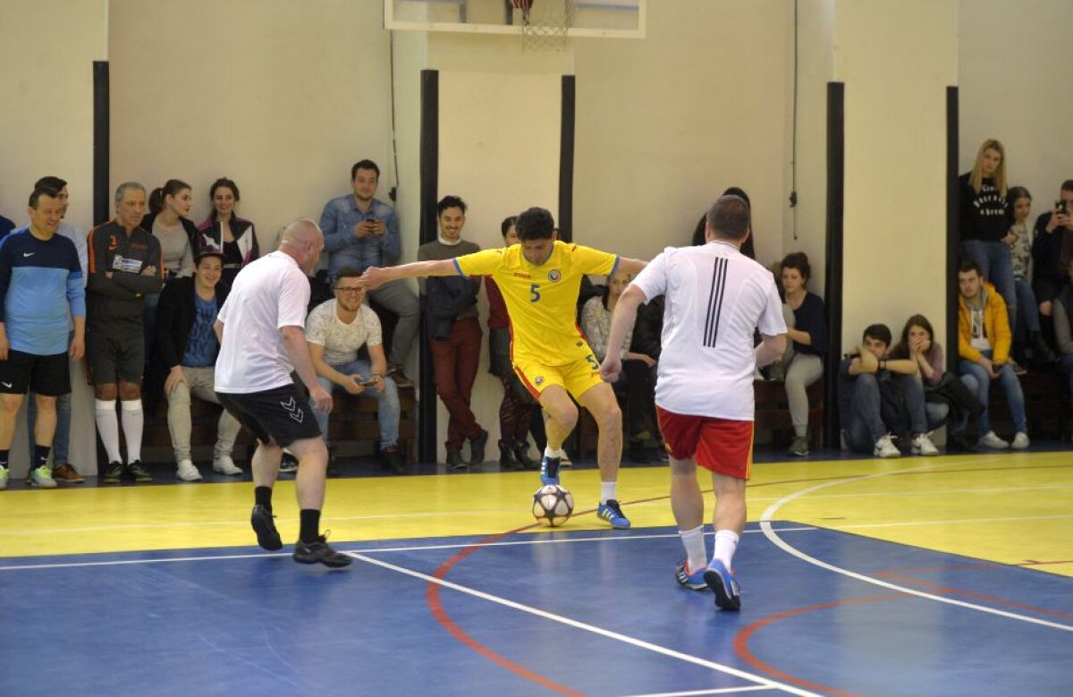 FOTO și VIDEO EXCLUSIV Vlădoiu a sărit la bătaie sub privirile lui Reghecampf și MM! » Schimb de replici cu Argăseală: "E fecesebist, că Steaua nu mai e!"