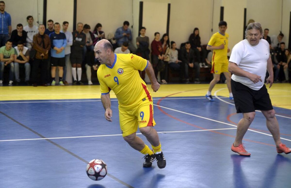 FOTO și VIDEO EXCLUSIV Vlădoiu a sărit la bătaie sub privirile lui Reghecampf și MM! » Schimb de replici cu Argăseală: "E fecesebist, că Steaua nu mai e!"