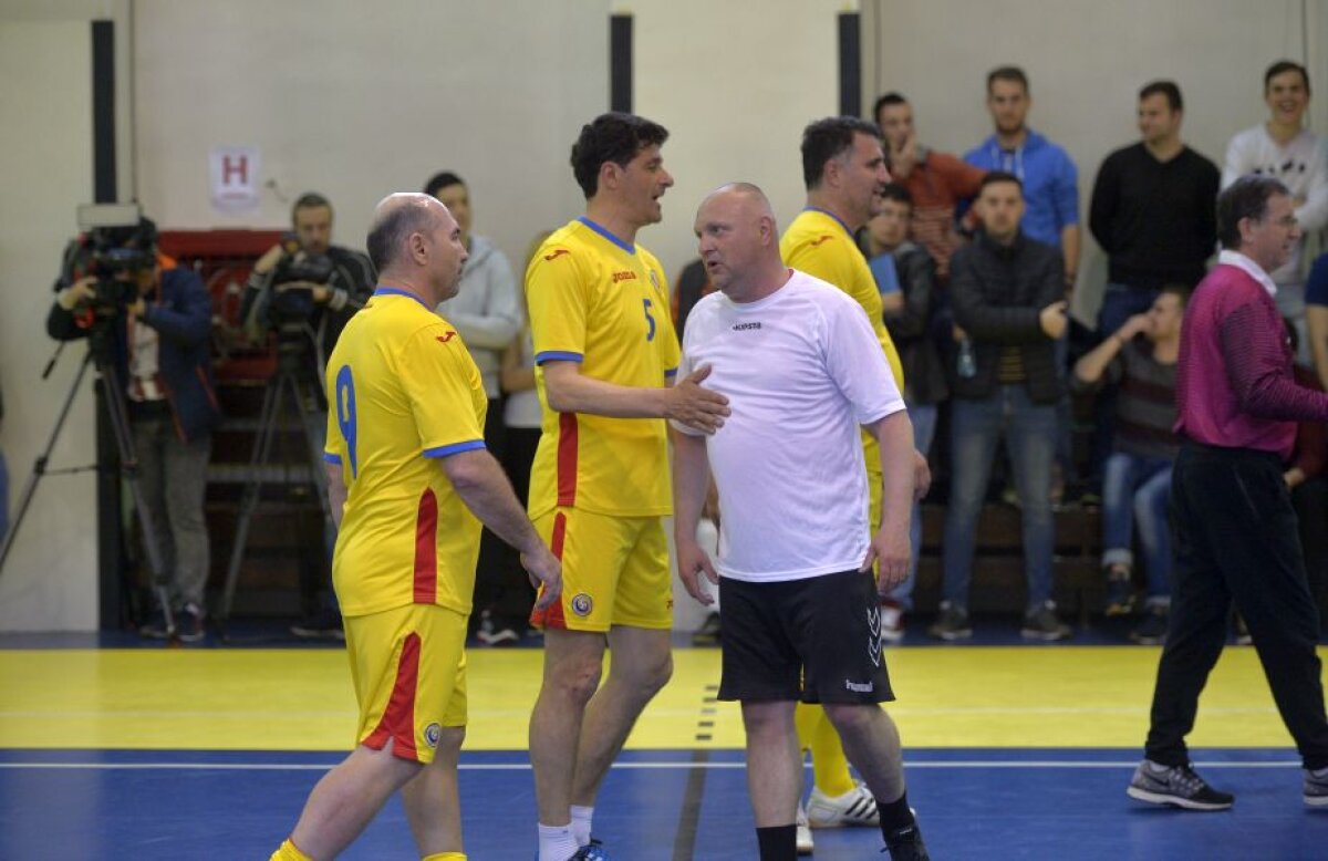 FOTO și VIDEO EXCLUSIV Vlădoiu a sărit la bătaie sub privirile lui Reghecampf și MM! » Schimb de replici cu Argăseală: "E fecesebist, că Steaua nu mai e!"