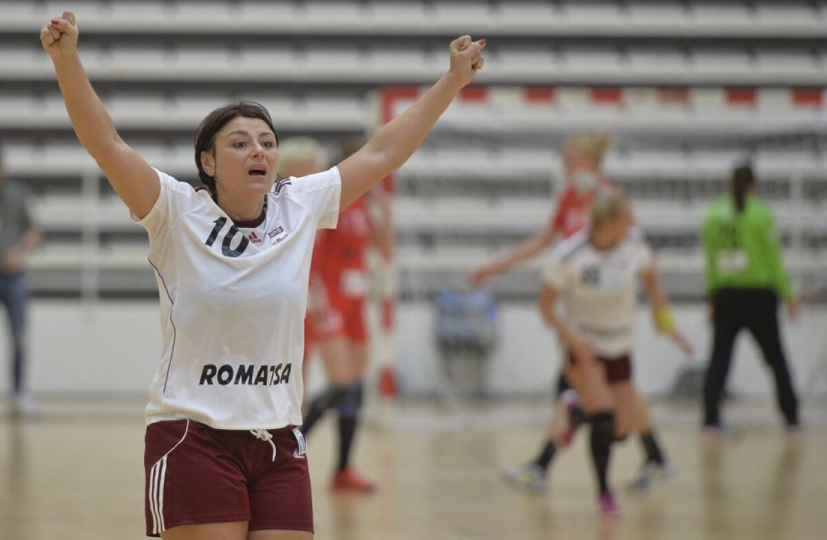 VIDEO + FOTO Dinamo cu victoria, Rapid cu promovarea! » Deznodământ dramatic în derby-ul disputat azi la handbal feminin