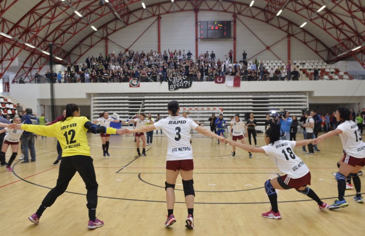 VIDEO + FOTO Dinamo cu victoria, Rapid cu promovarea! » Deznodământ dramatic în derby-ul disputat azi la handbal feminin