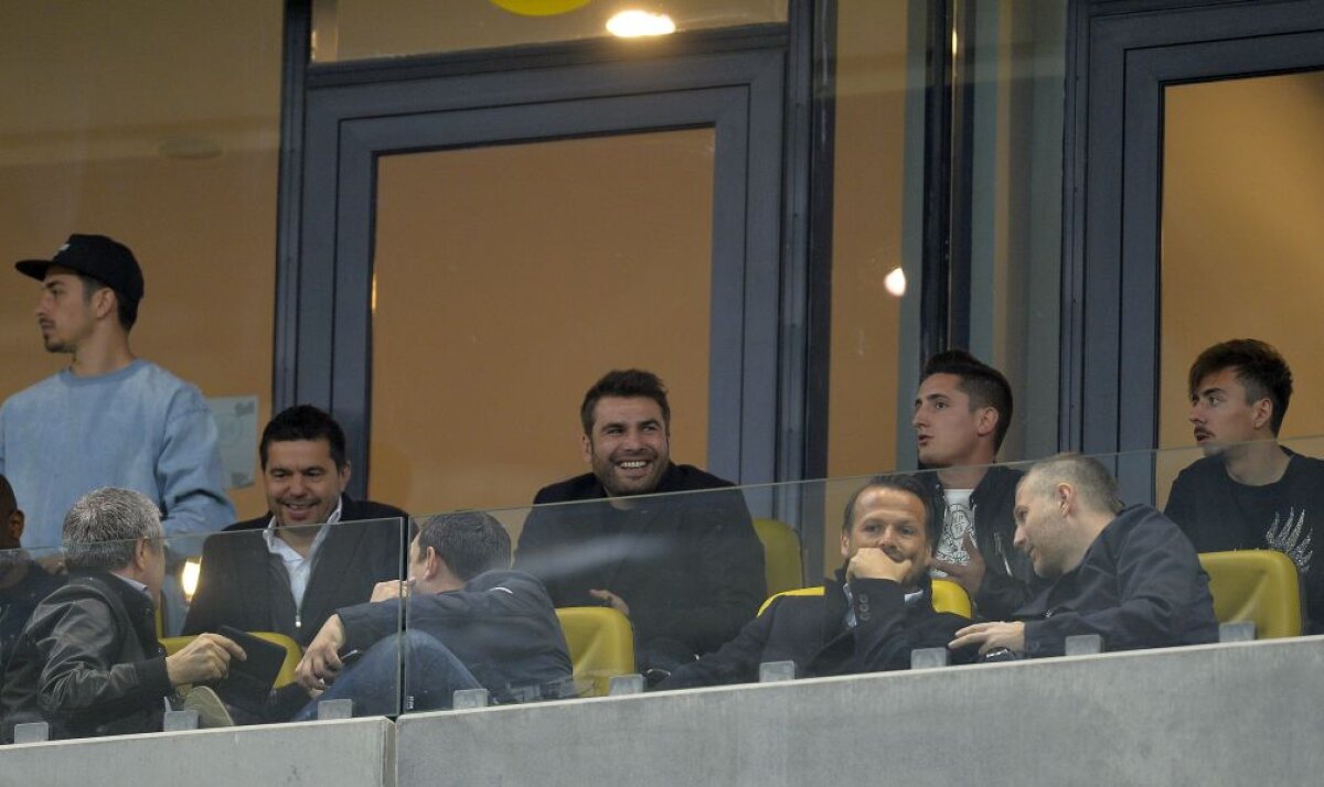 FOTO Mutu și Contra au ieșit în recunoaștere » Au dus patru jucători la meciul dintre FCSB și Astra