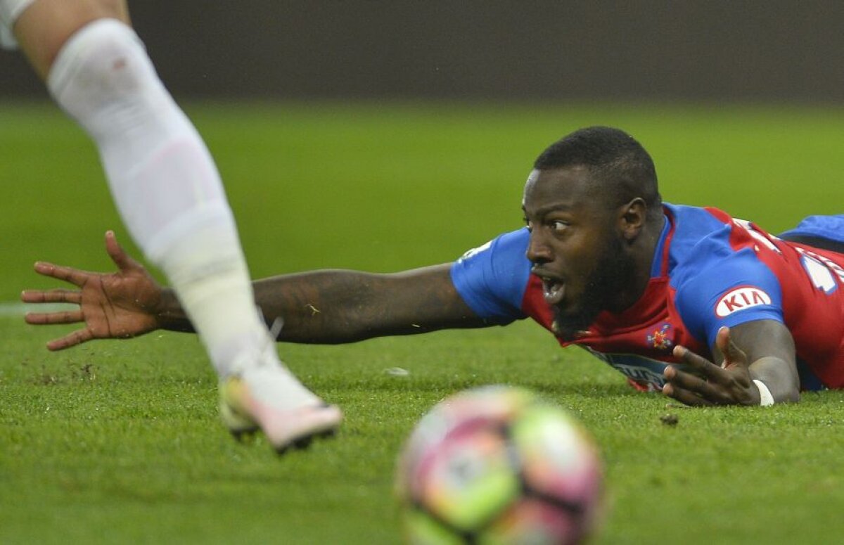 FOTO Ce gafă! Centralul Horațiu Feșnic nu a dat un penalty clar în FCSB - Astra