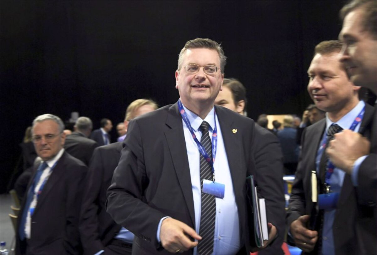 FOTO Acuze incredibile la congresul UEFA stropit cu șampanie și caviar, la care a participat și Burleanu: "A fost ca la congresele partidului comunist sovietic"