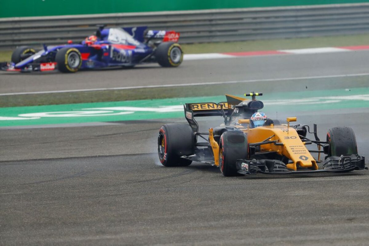 GALERIE FOTO Imagini din Marele Premiu al Chinei! Hamilton s-a impus în a doua cursă din CM de Formula 1! Probleme pentru Alonso