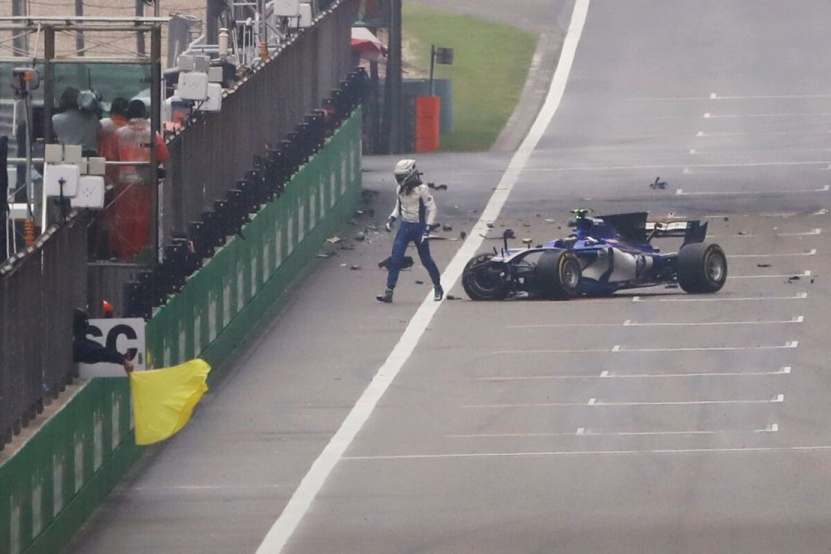 GALERIE FOTO Imagini din Marele Premiu al Chinei! Hamilton s-a impus în a doua cursă din CM de Formula 1! Probleme pentru Alonso
