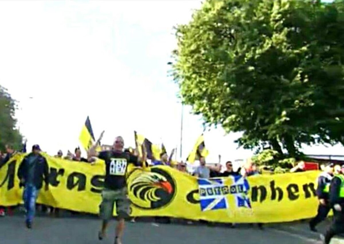 FOTO "Războiul" Steaua - Petrolul s-a dus și în Olanda! Fanii "găzarilor" au fost la un derby local și au afișat mai multe mesaje