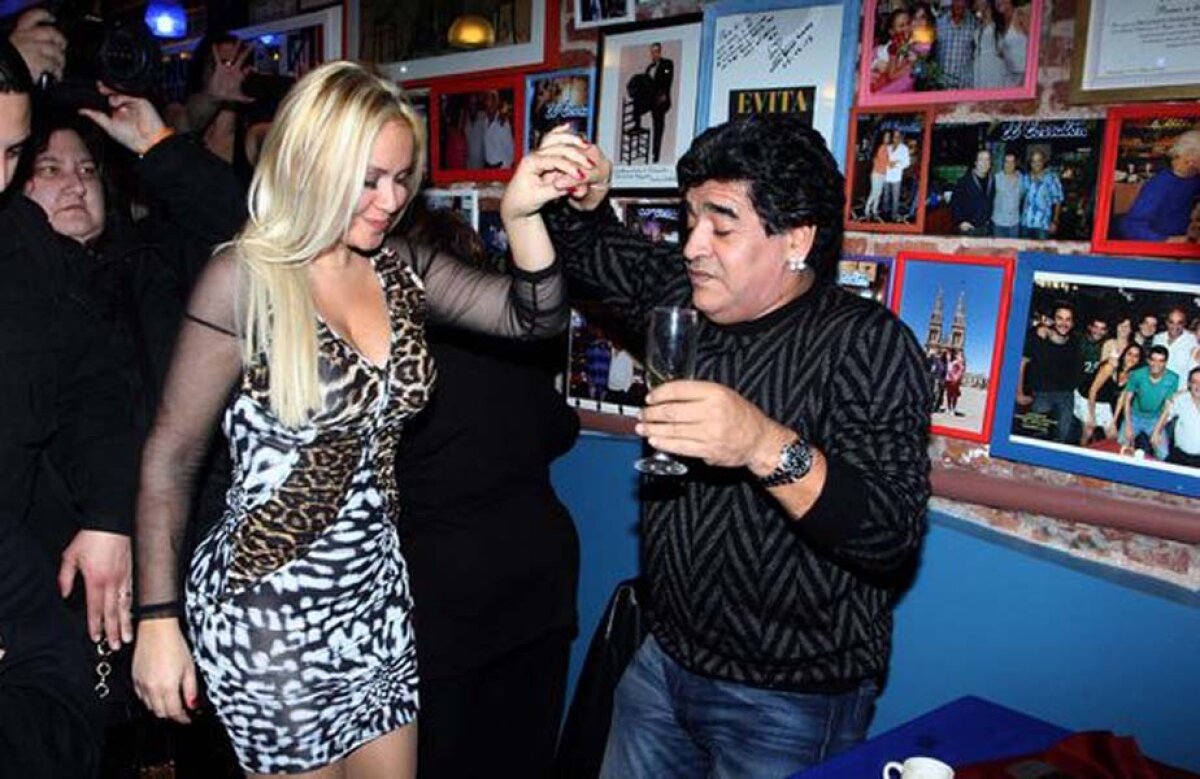 GALERIE FOTO Detalii picante din dormitorul lui Maradona » Fetiș cu polițiste și sex în public: "Nota 10 la pat, doar 8 la oral"