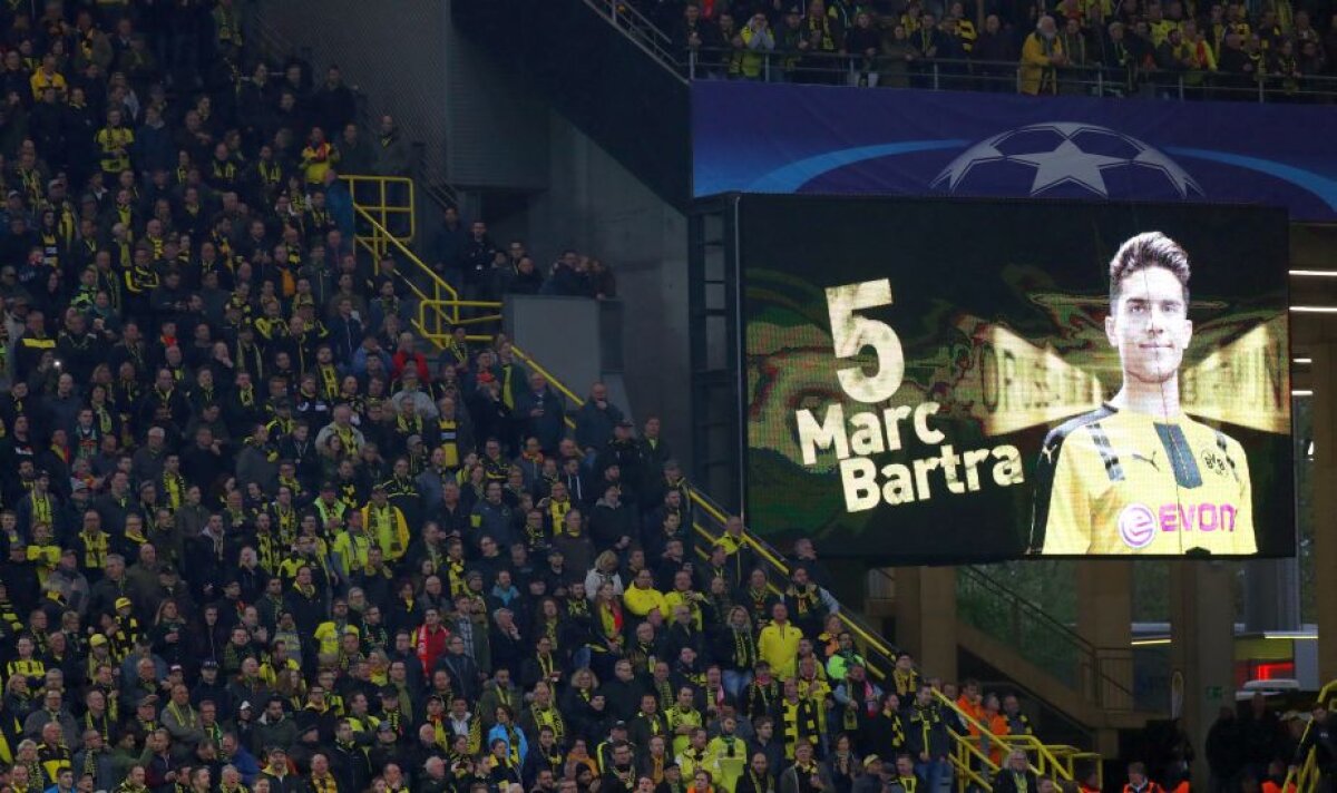 VIDEO+FOTO Moment emoționant înaintea meciului cu Monaco! Cum au apărut pe teren colegii lui Bartra