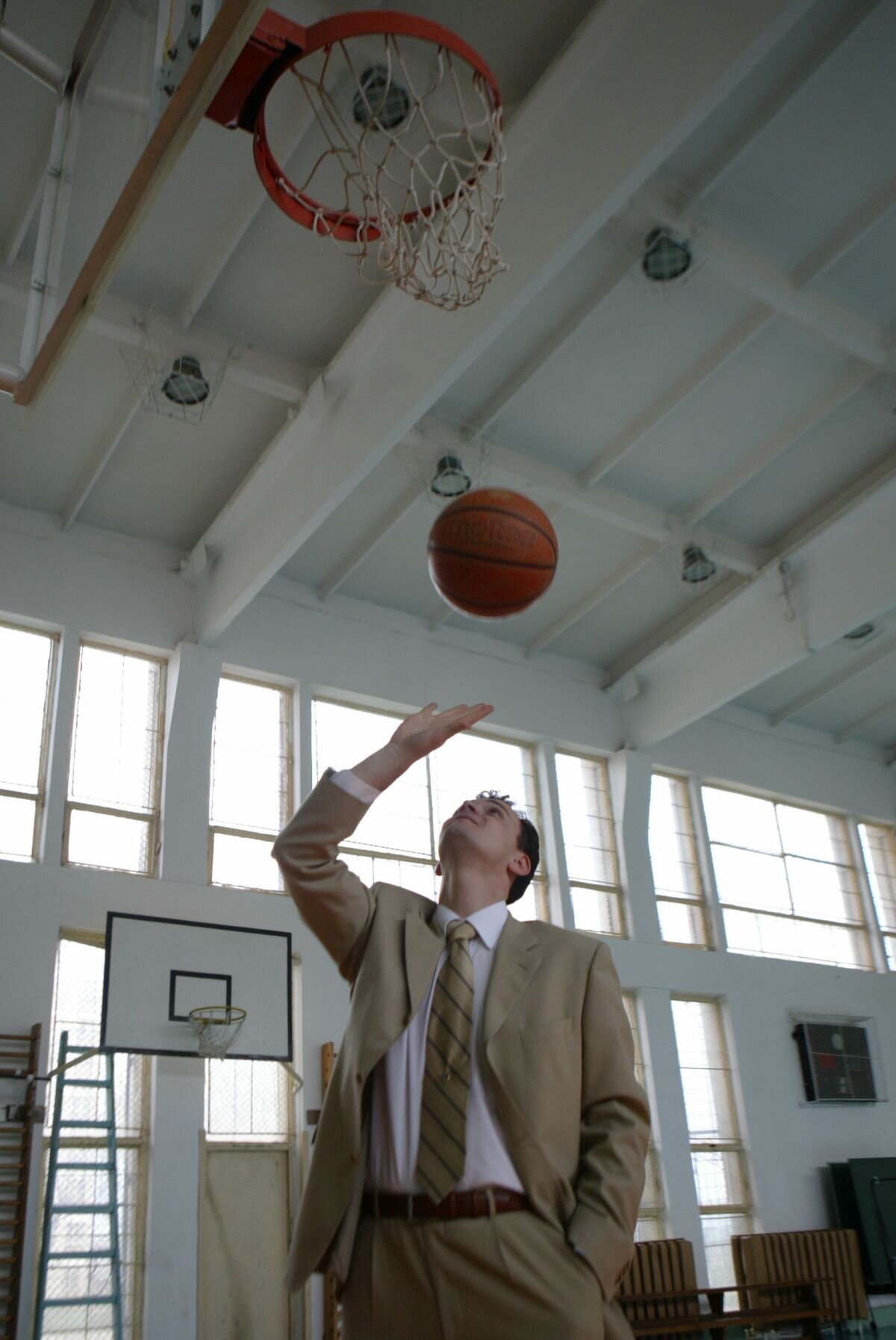 FOTO Poveste de 15 milioane €  » Sebastian Ghiță: portret complet! Cum a construit o echipă care a dominat autoritar baschetul masculin: jucători din NBA și salarii gigant!