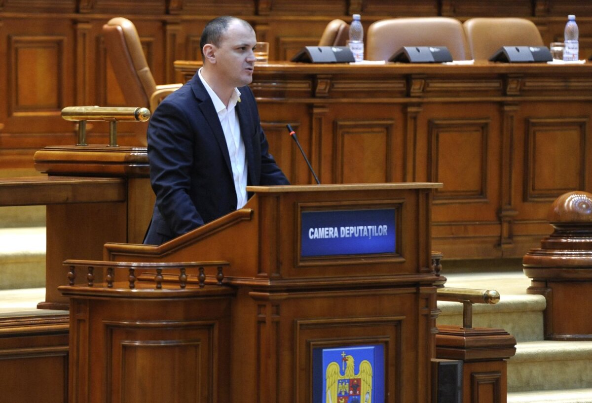 FOTO Poveste de 15 milioane €  » Sebastian Ghiță: portret complet! Cum a construit o echipă care a dominat autoritar baschetul masculin: jucători din NBA și salarii gigant!