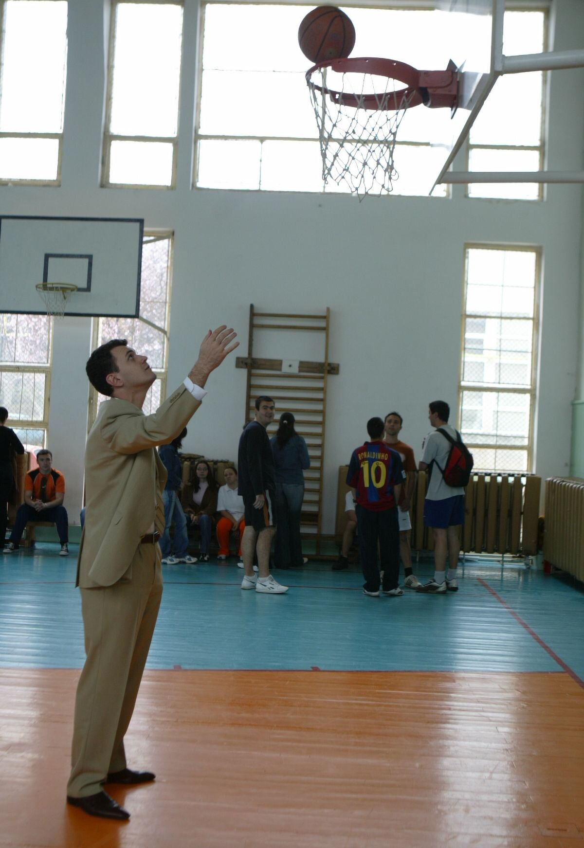 FOTO Poveste de 15 milioane €  » Sebastian Ghiță: portret complet! Cum a construit o echipă care a dominat autoritar baschetul masculin: jucători din NBA și salarii gigant!