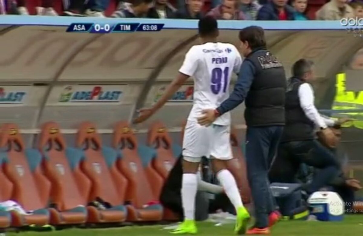 VIDEO+FOTO Aproape de un nou "episod Grozavu" în Liga 1 » A vrut să-și bată un jucător!