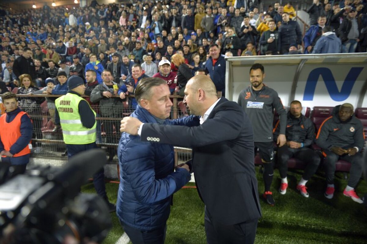 GALERIE FOTO Miza meciului i-a aprins pe Miriuță și Reghecampf! Schimb dur de replici între cei doi în timpul partidei