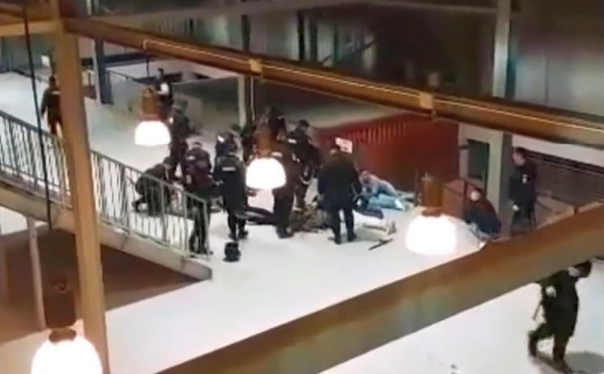 VIDEO + FOTO Scandal la CFR - FCSB: le-au furat steagul de pe gard! După codul ultras, gruparea ar trebui să se desființeze