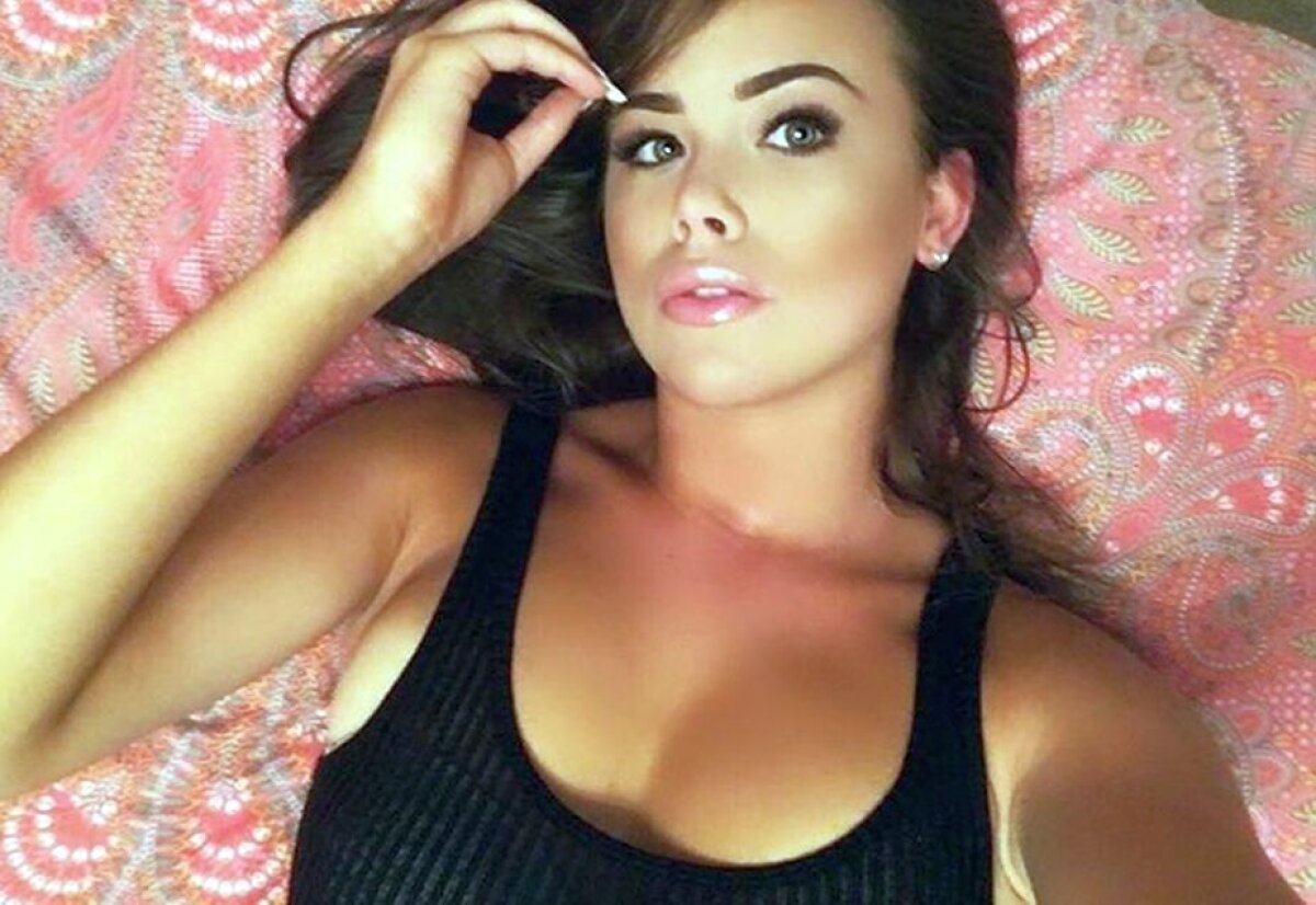 GALERIE FOTO Și-a lăsat soția pentru o îngrijitoare de câini! Cum arată noua iubită a lui Courtois