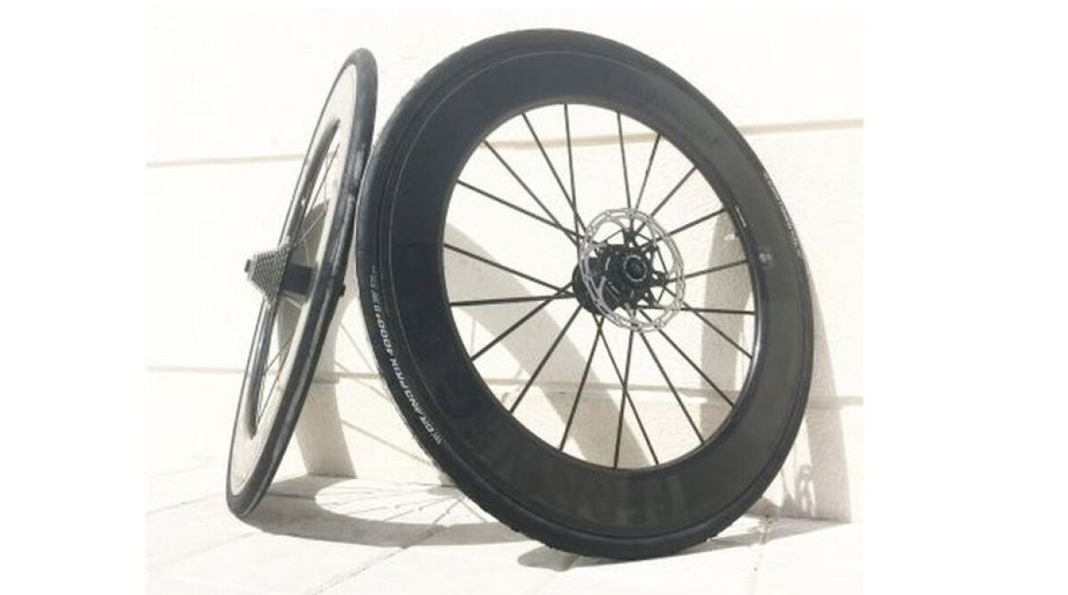 Inimaginabil! Au apărut imagini cu cel mai scump set de roți de bicicletă din lume. Costă cât o Dacie! 