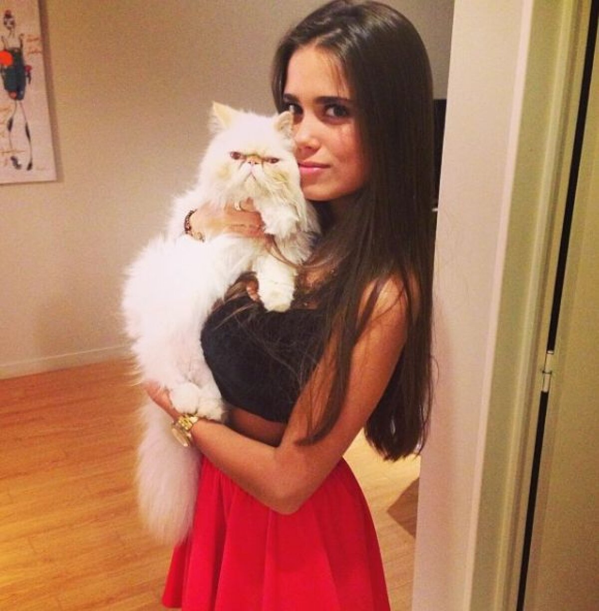 GALERIE FOTO Duelul sexy al argentiniencelor în Barca - Juve » Care e mai frumoasă: Antonella lui Messi sau cea a lui Dybala?