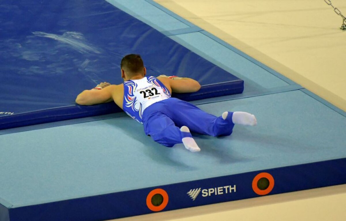FOTO Incident în prima zi la CE de gimnastică! Un român a căzut și a fost luat de SMURD » UPDATE Care e primul diagnostic