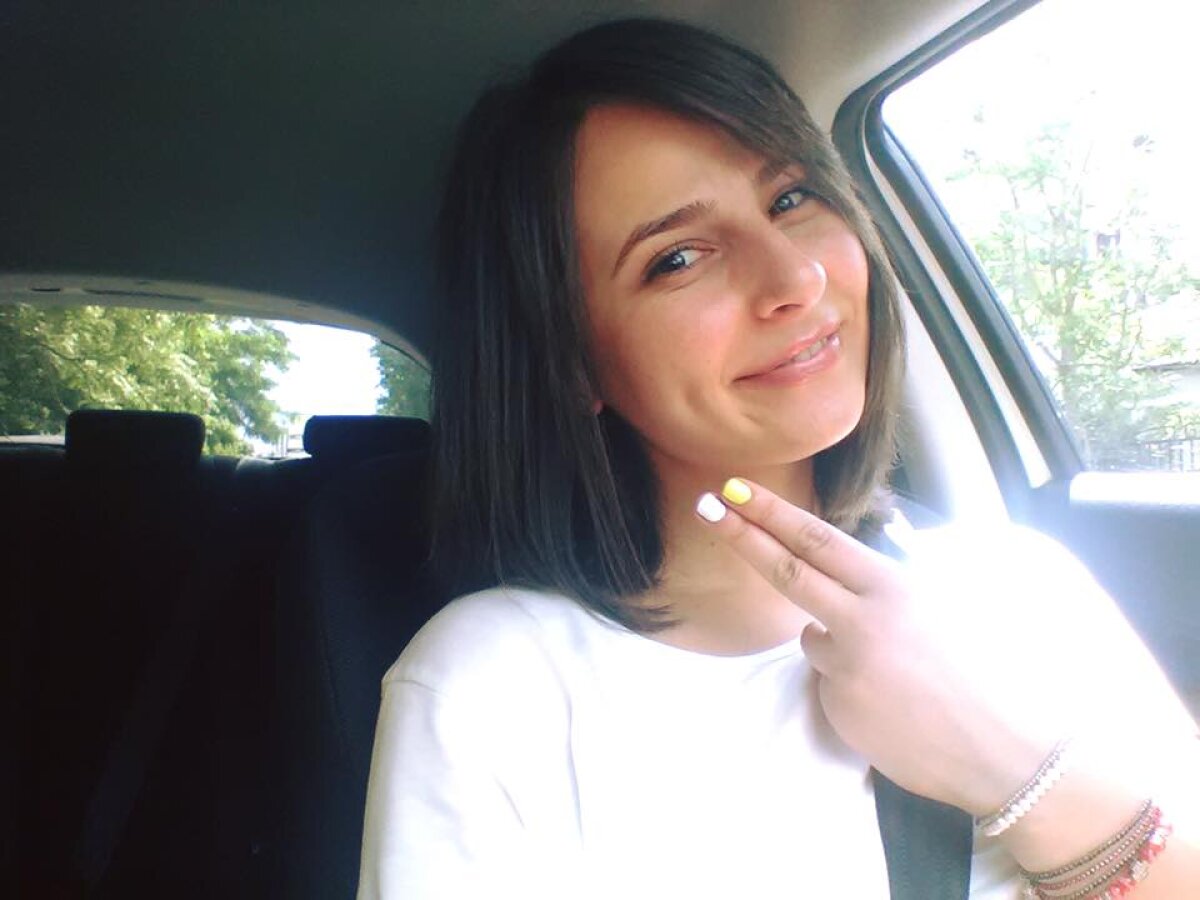 FOTO La Dolce Vita » Geanina Iacob urcă în topuri: e numărul 1 pe extra-fotbal!