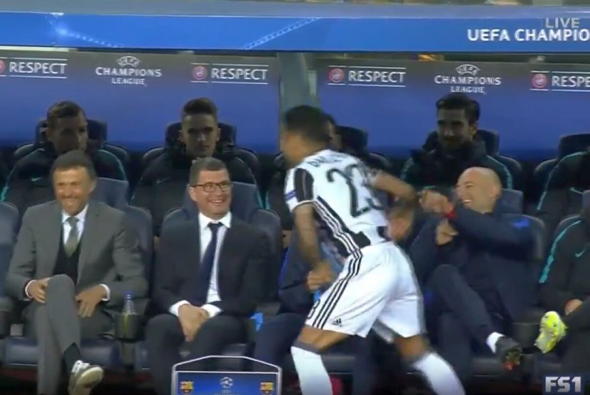 FOTO Ce s-a întâmplat după ce Dani Alves s-a dus la banca Barcelonei » Replică surprinsă de camerele TV: "Vino lângă mine"