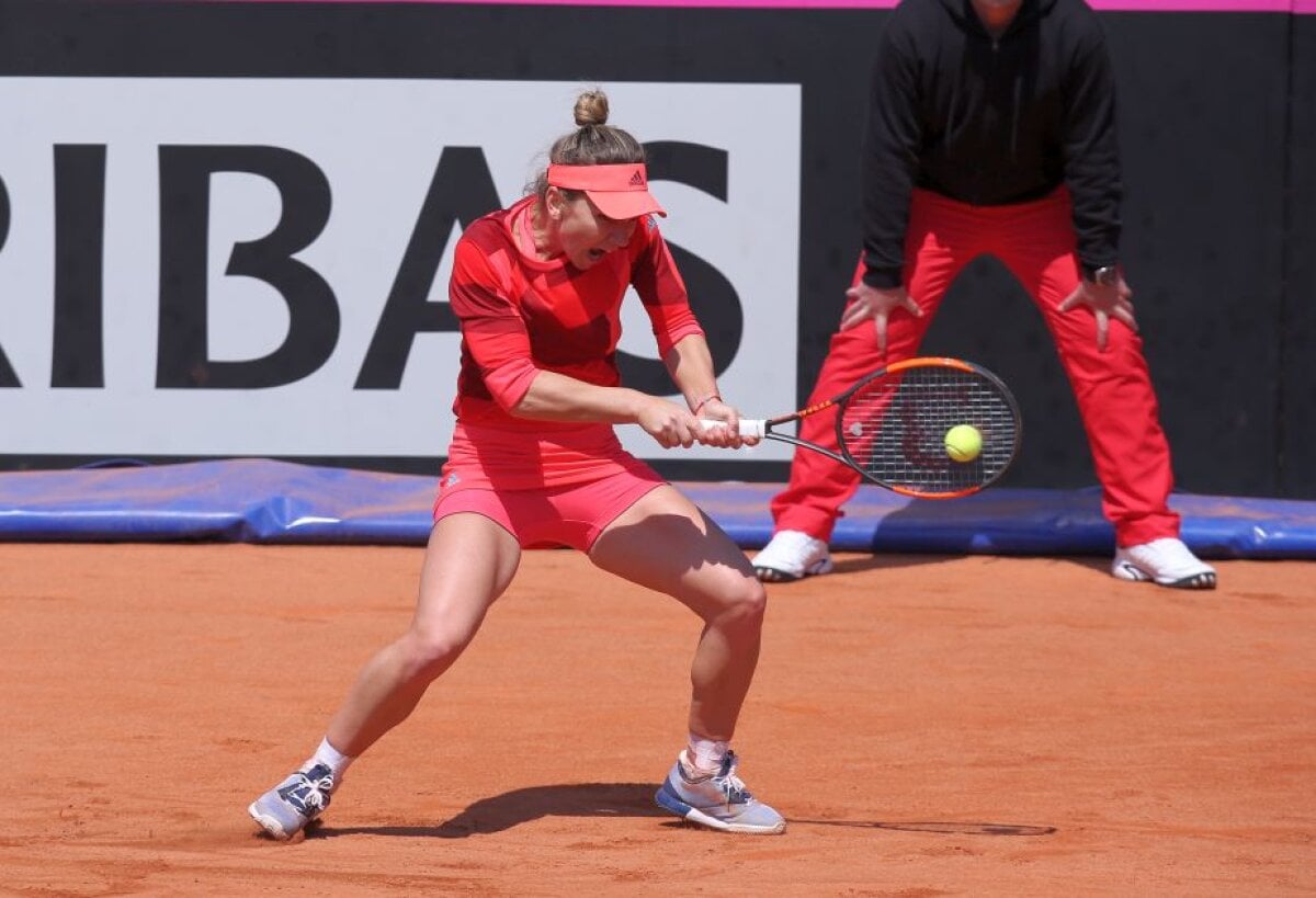 FOTO » FED Cup, România - Marea Britanie 1-1, după prima zi! Victorie pentru Halep, înfrângere pentru Cîrstea + Ilie Năstase, dat afară din arenă!