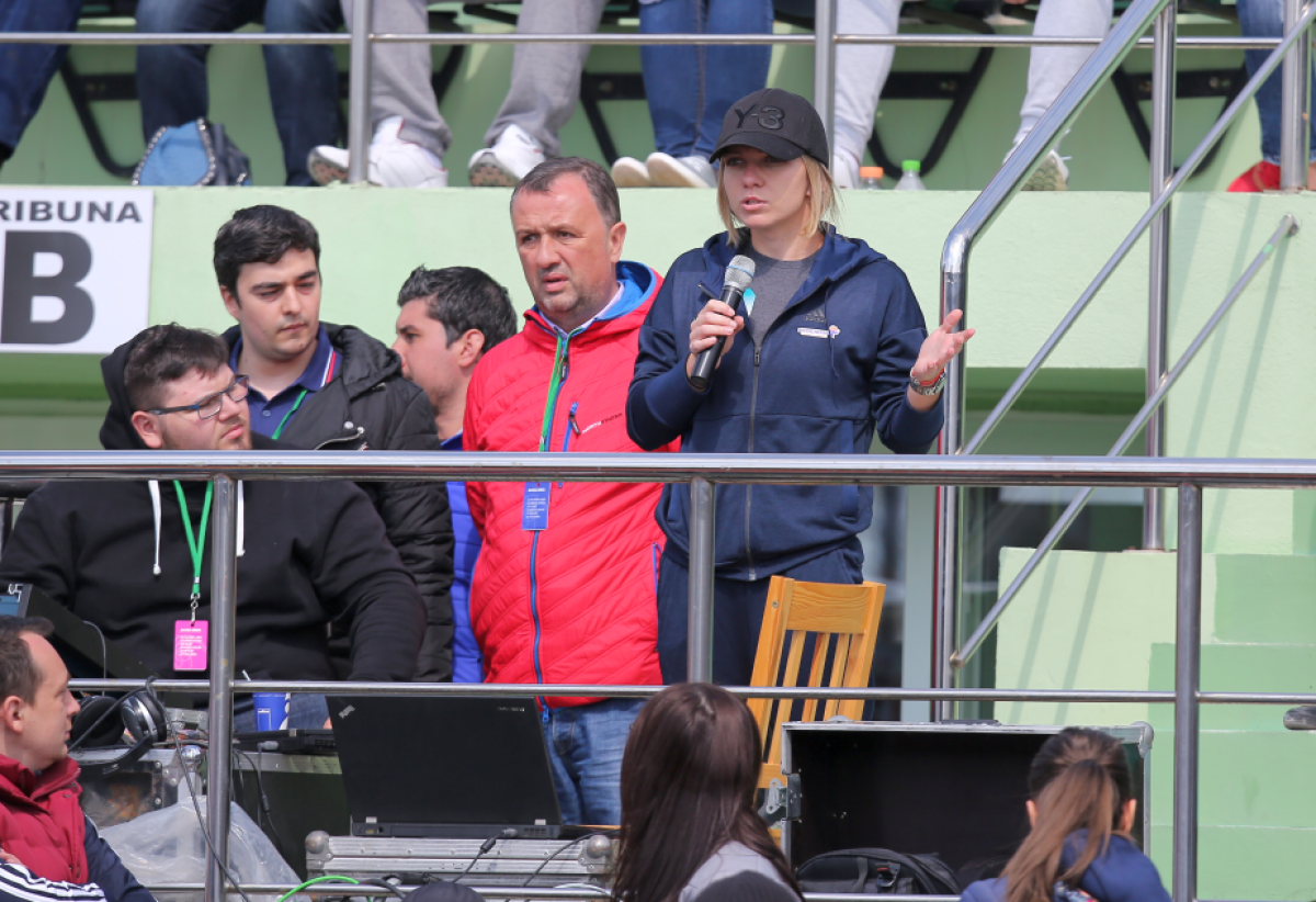 FOTO » FED Cup, România - Marea Britanie 1-1, după prima zi! Victorie pentru Halep, înfrângere pentru Cîrstea + Ilie Năstase, dat afară din arenă!