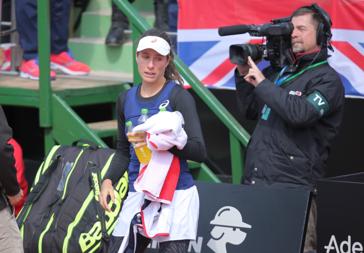 VIDEO+FOTO Scene incredibile la FED Cup » Năstase a fost dat afară din arenă și a sărit la bătaie: "Care dracu' e problema ta! C***a dracului!" + Konta a plecat la vestiare în lacrimi!