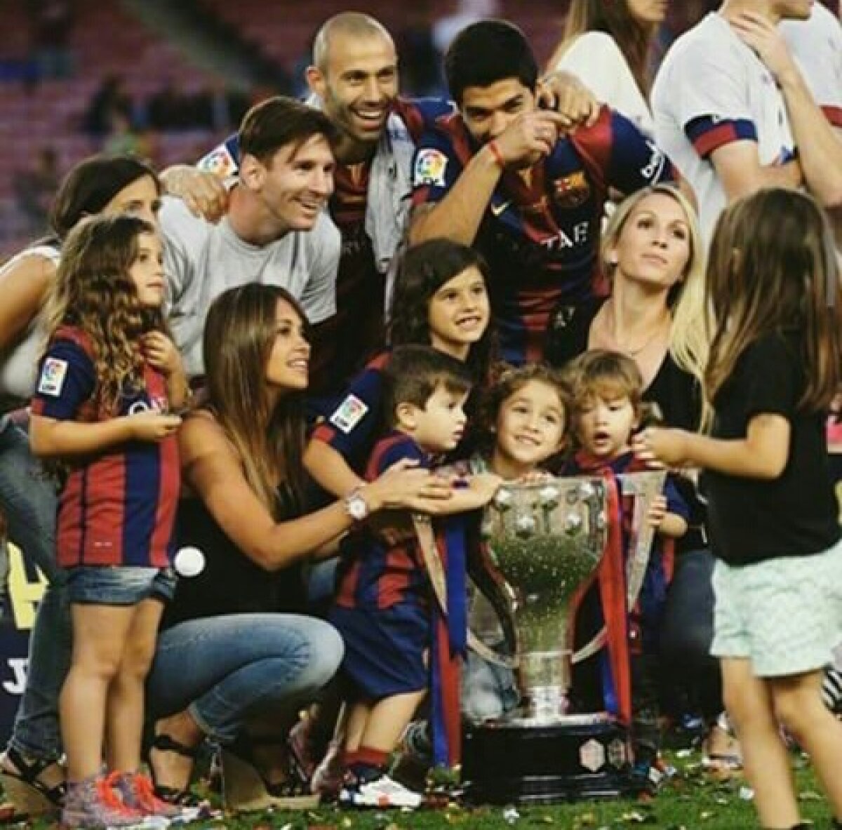 FOTO Femei de succes » Iubitele lui Messi și Suarez fac echipă bună împreună