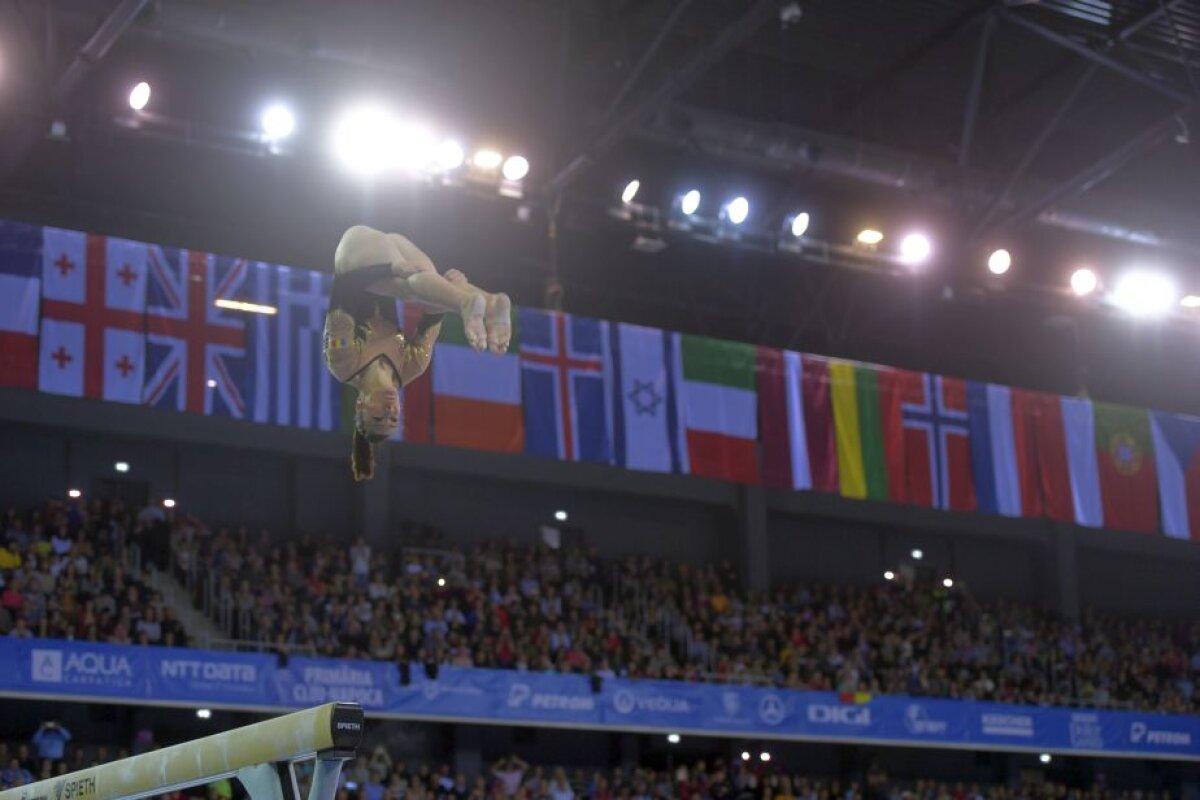 GALERIE FOTO Performanță ISTORICĂ pentru Cătălina Ponor! Aur la bârnă și record absolut în istoria acestui aparat » Bronz și pentru Larisa Iordache 