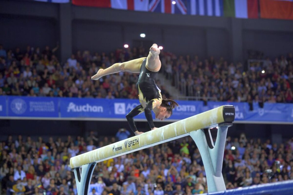 GALERIE FOTO Performanță ISTORICĂ pentru Cătălina Ponor! Aur la bârnă și record absolut în istoria acestui aparat » Bronz și pentru Larisa Iordache 