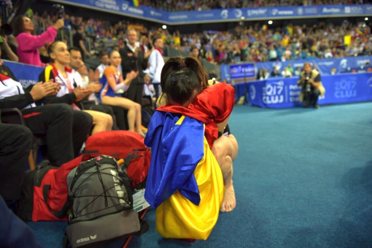 GALERIE FOTO Performanță ISTORICĂ pentru Cătălina Ponor! Aur la bârnă și record absolut în istoria acestui aparat » Bronz și pentru Larisa Iordache 
