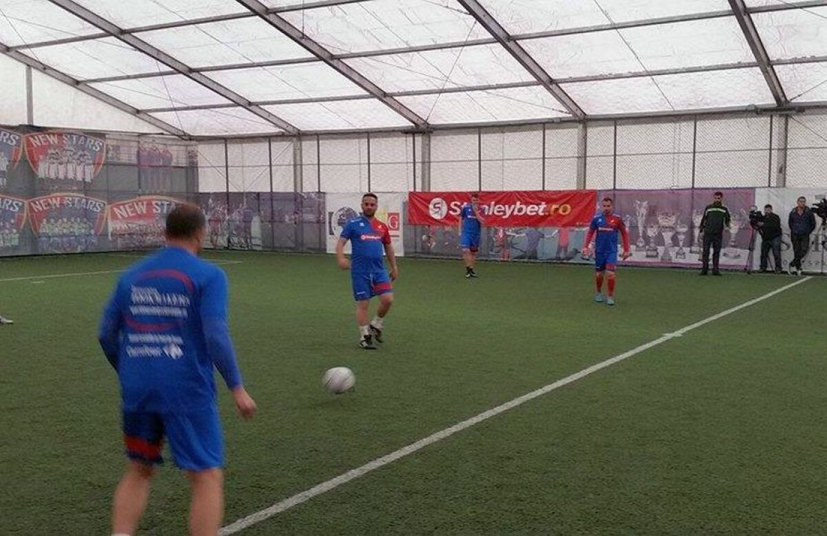 FOTO+VIDEO Spectacol ca în vremurile bune » Meci caritabil între echipele Rapid Old Boys și Steaua 2006