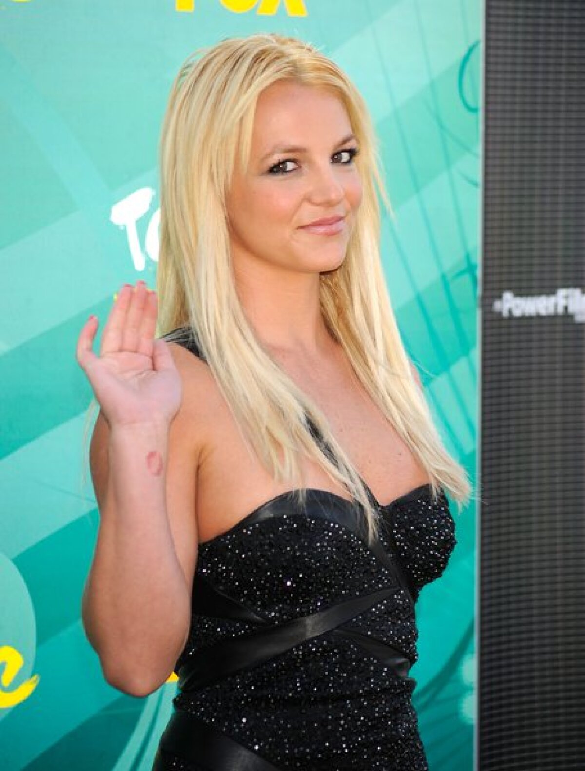 FOTO Nu și-a pierdut farmecul! Britney Spears e la fel de sexy ca în anii '90: imagini HOT