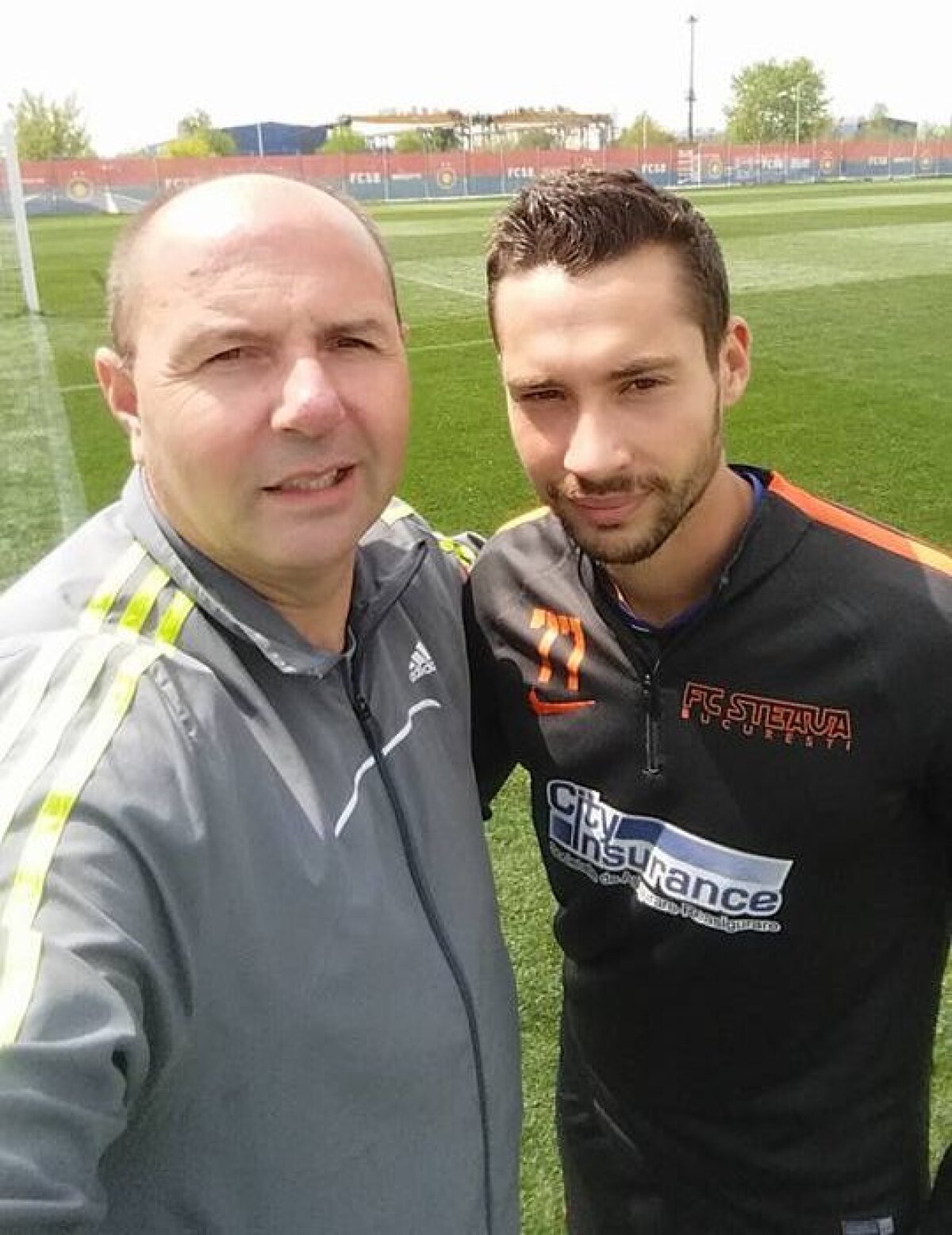 FOTO Apariție surprinzătoare în cantonamentul lui FCSB » New York Times a scris despre el, iar acum MM Stoica i-a făcut un cadou