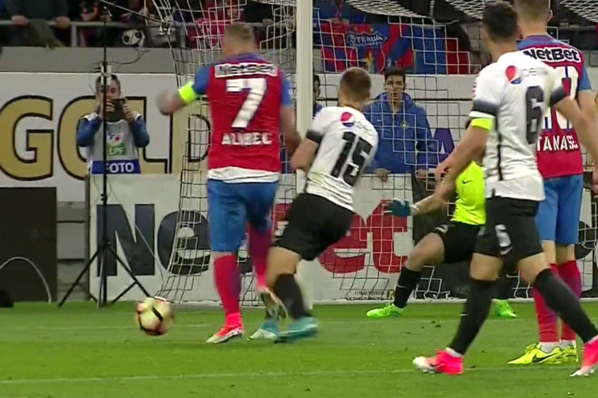 FOTO Faze controversate în "finala campionatului"! FCSB a cerut două penalty-uri în meciul cu Viitorul