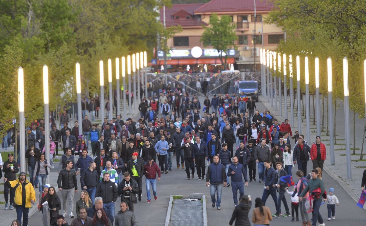 FOTO Miza adună oamenii! FCSB-Viitorul a înregistrat un nou record de asistență